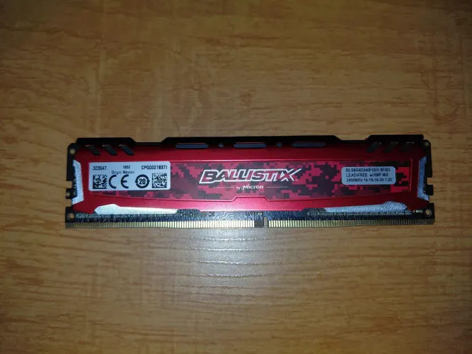 Pente Memória RAM 8g DDR4 2400MHz