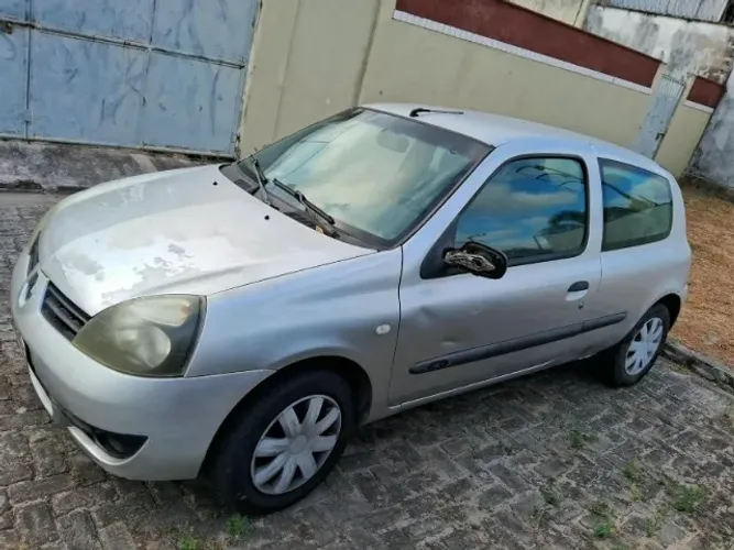 Renault Clio Hi-flex 1.0 16V 3P 2011