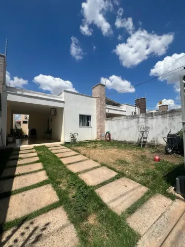 CASA Á VENDA NO JARDIM DAS PALMEIRAS - CUIABÁ MT