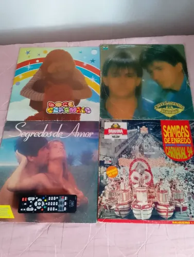 4 vinis lote