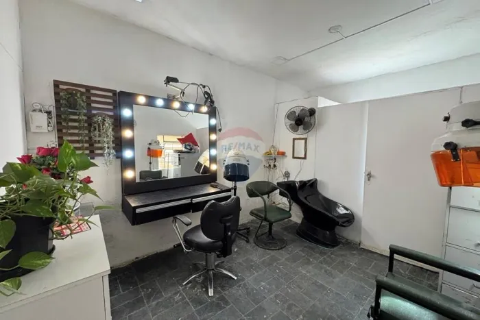 Lote 360m², 2 Casas, Loja e Escritório no Lagoinha -Leblon/MG!