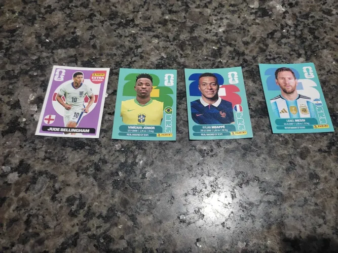4 figurinhas raras da copa do mundo 