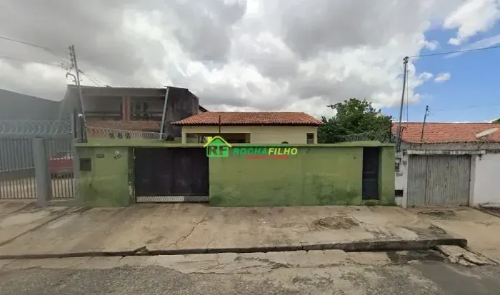 Casa com 4 dormitórios à venda. 190 m² - Centro - Teresina/PI