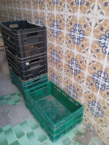 Vendo 12 caixas agrícolas