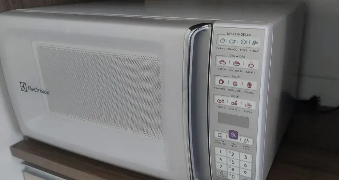 Micro-ondas Electrolux 34L Branco