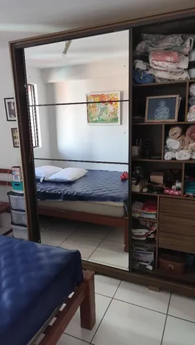 Guarda roupas moderno novíssimo 