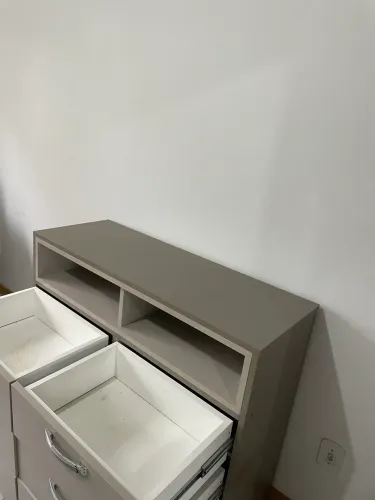 Cômoda semi nova