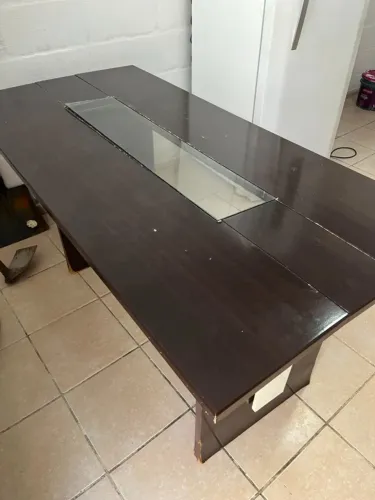 Mesa 1,60m x 0,80m com Vidro Central (Usada)
