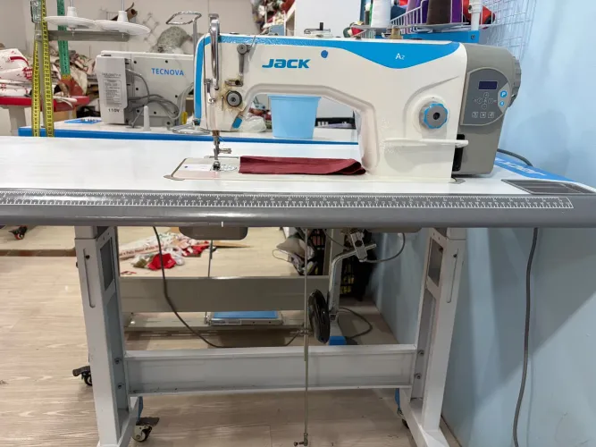 Máquina Industrial Costura Reta Jack