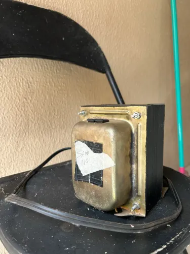 Autotransformador 110V/220V à venda