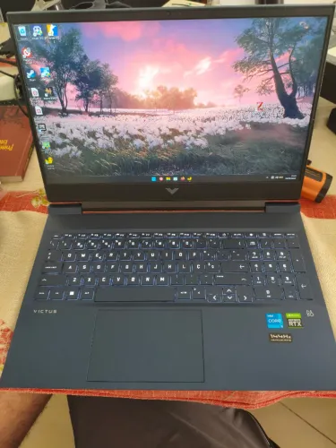 Notebook Gamer HP Victus RTX 3060 - i5 11400H 8gb Ram SSD 256gb 15.6 144hz