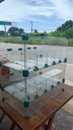 BALEIRO/VITRINE 300$