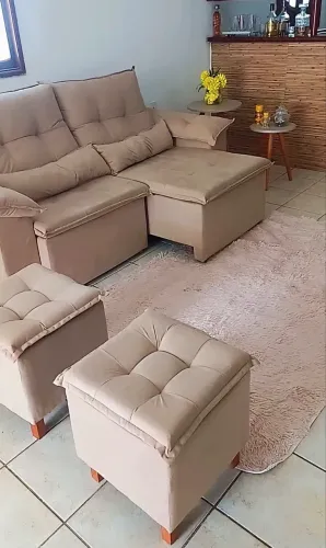 Sofá retrátil 1,80m acompanha dois puff
