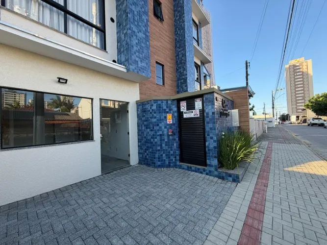 Sala Comercial para Locação em Balneário Piçarras, Itacolomi, 1 banheiro