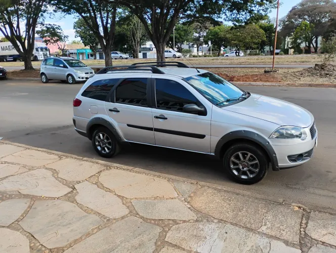 Fiat Palio Weekend Trekking 1.4 Fire Flex 8V 2011