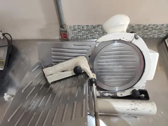 cortador de frios
