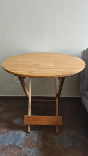 Mesa redonda dobrável em madeira, excelente estado