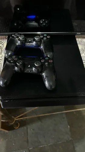 PlayStation 4 com 1 terá