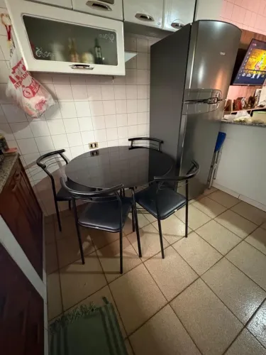 Mesa de vidro preta