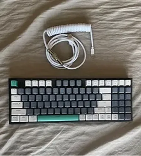 Teclado Mecânico + Cabo Customizado - Setup Gamer / Home Office