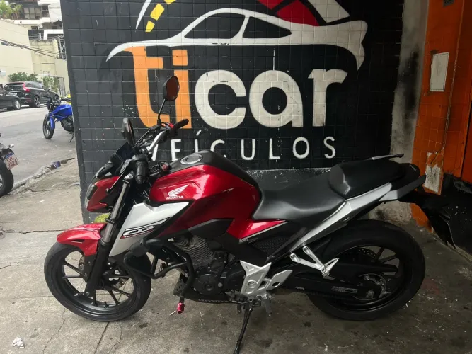 Honda CB 300f Twister Flex 2025