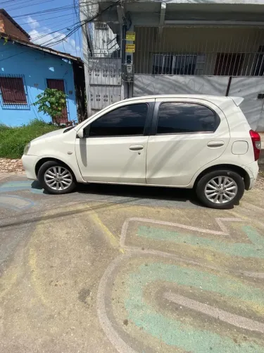Toyota Etios XLS 1.5 Flex 16V 5P Mec. 2013