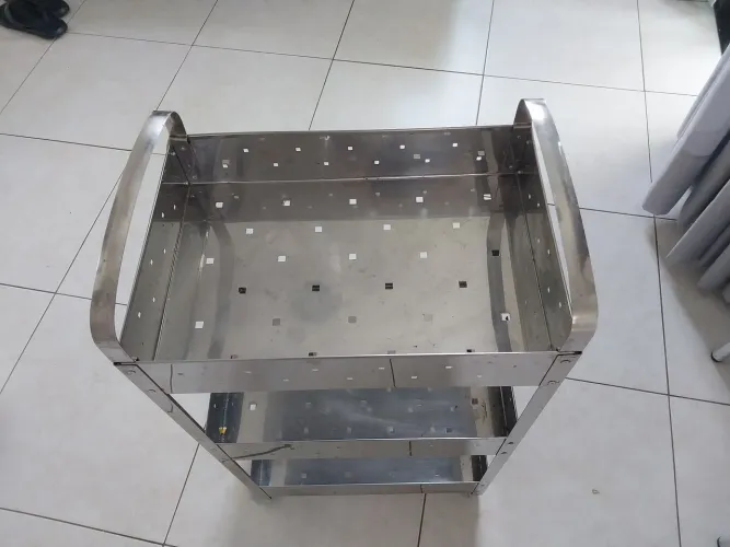 Vendo fruteira INOX com três prateiras