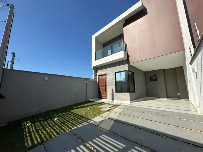 Casa nova disponível para locação no bairro Nossa Senhora da Paz, em Balneário Piçarras. C