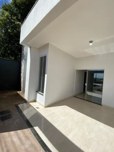 Alugo casa no Aureny 3