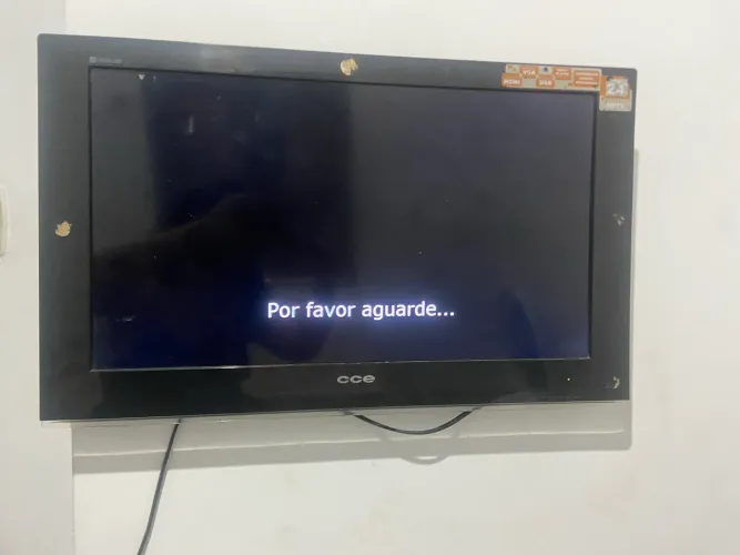 Vendo televisão 24 polegadas CCE