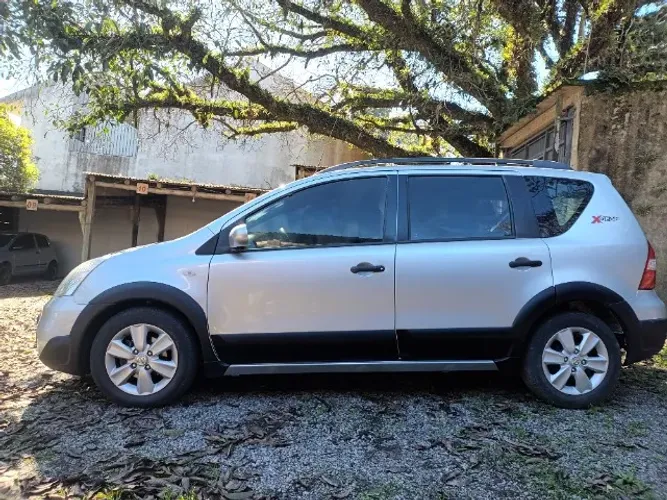 Nissan Livina X-gear Sl/X-gear 1.8 Flex F. Aut. 2012