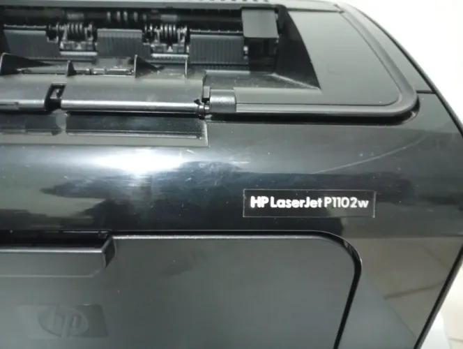 Impressora Hp LaserJet P1102W com wifi