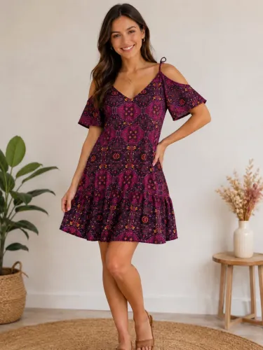 Vestido Boho Estampado com Ombro Vazado