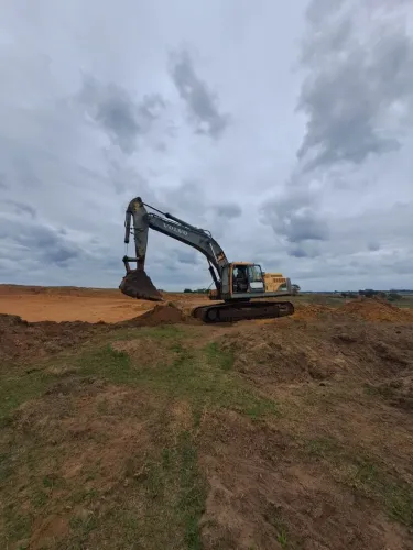 Escavadeira Volvo EC360B LC  2011