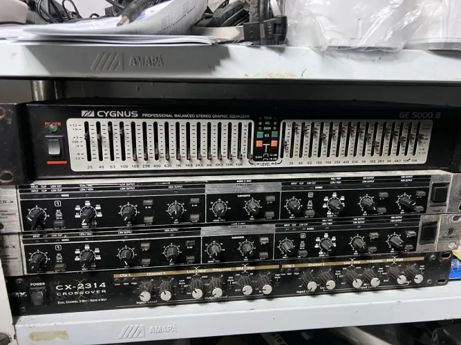 Lote Periféricos Áudio Equalizador Cygnus Ge5000b + 3 Crossovers