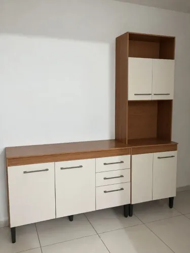 Vendo armário novo, apenas 2 meses de uso