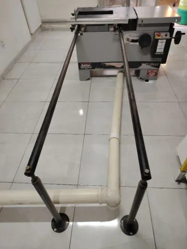Esquadrejadeira semi nova