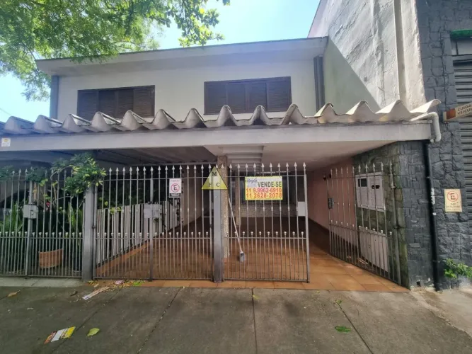 CASA A VENDA NA VILA ROMANA 178 METROS 3 QUARTOS 1 SUITE 2 VAGAS DE GARAGENS QUINTAL