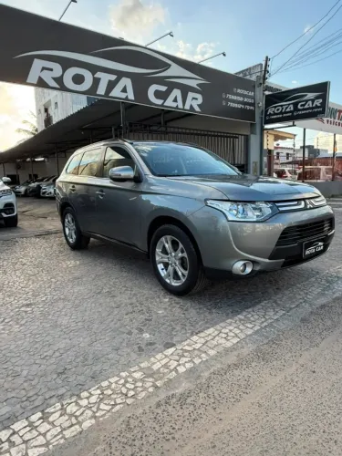 Mitsubishi Outlander 2.0 16V 160cv Aut. 2014