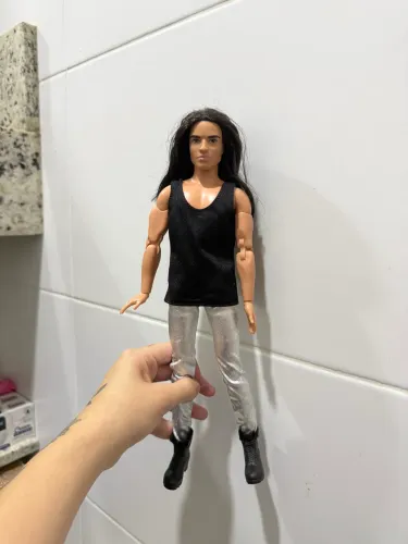 Ken looks 9