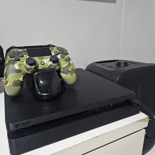 Vendo PS4 SLIM 500 GB Desbloqueado!!