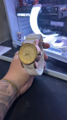 Relógio Masculino Analógico Yakuza Dourado com Pulseira Branca - Novos