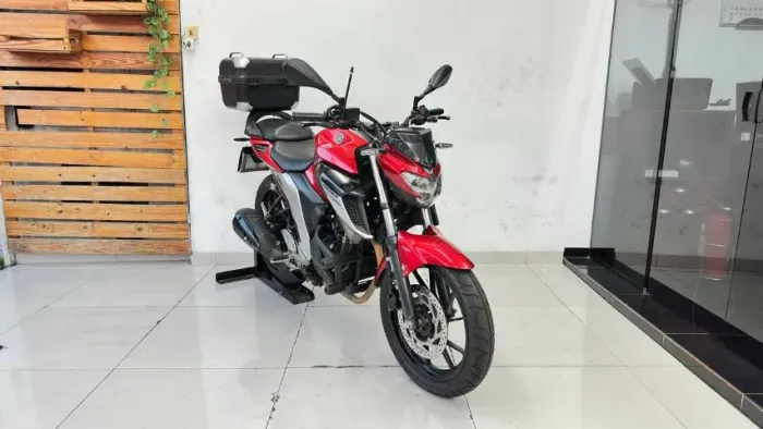 YAMAHA FZ25 ABS 2021 VERMELHA COM 65.000 KM