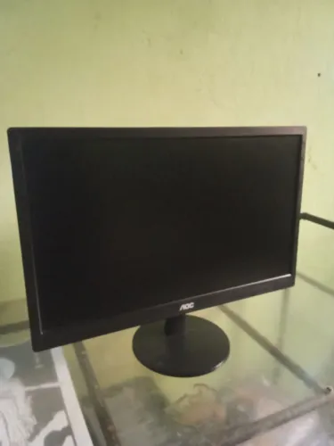 Monitor AOC 75Hz, usado porém funcionando.