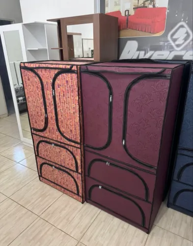 Roupeiro de napa 