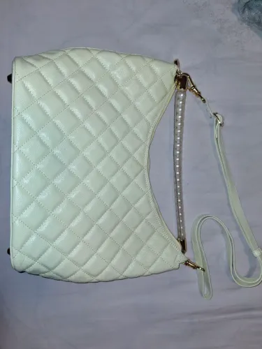 Bolsa Carmem Steffens em Couro com Pérolas