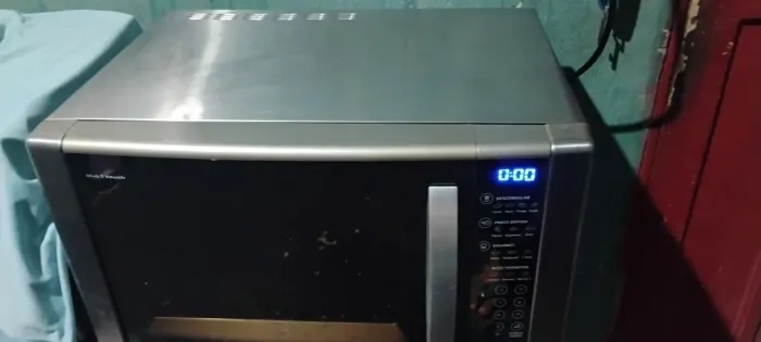 Microondas Eletrolux inox espelhado com Grill blue touch sem novo 31 litros 