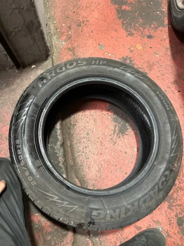 Pneu Argos da Roadking usado