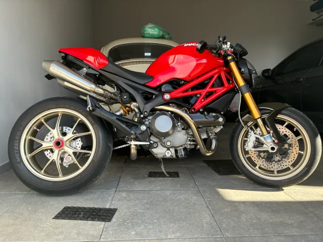 Ducati Monster 1100s