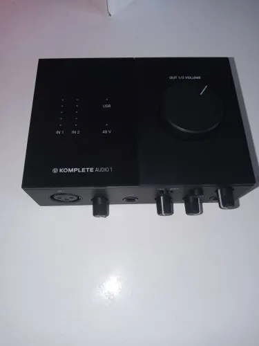 Interface de audio Complete áudio 1 Native instruments